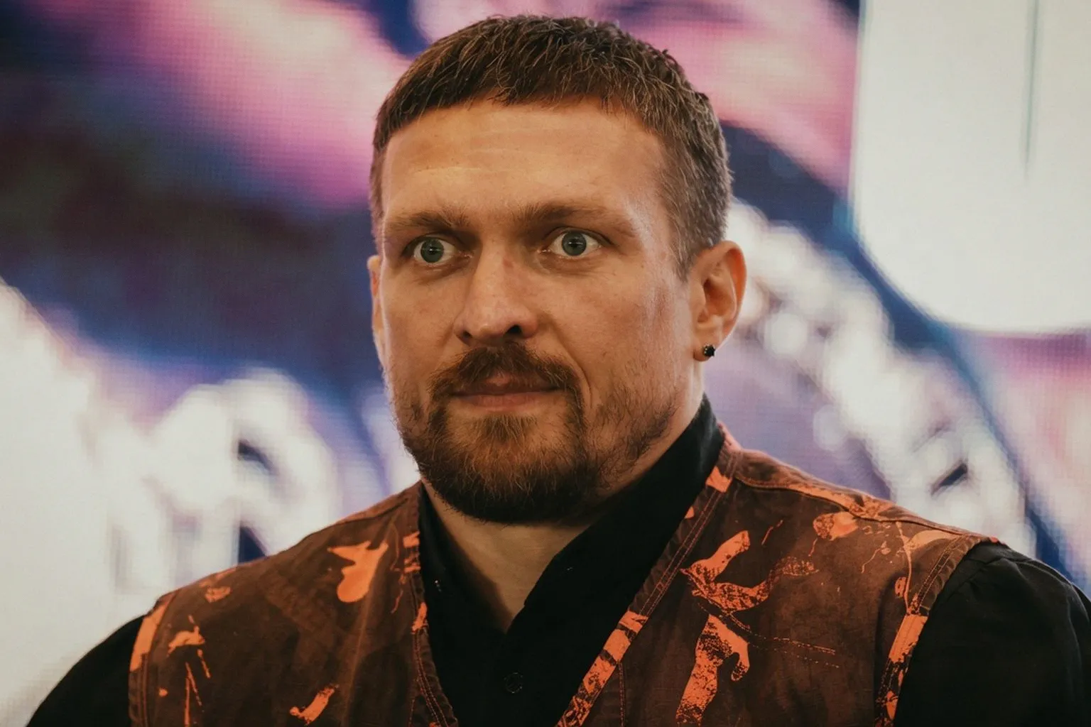 Александр Усик отказался от чемпионских поясов в тяжелом весе: детали решения боксера