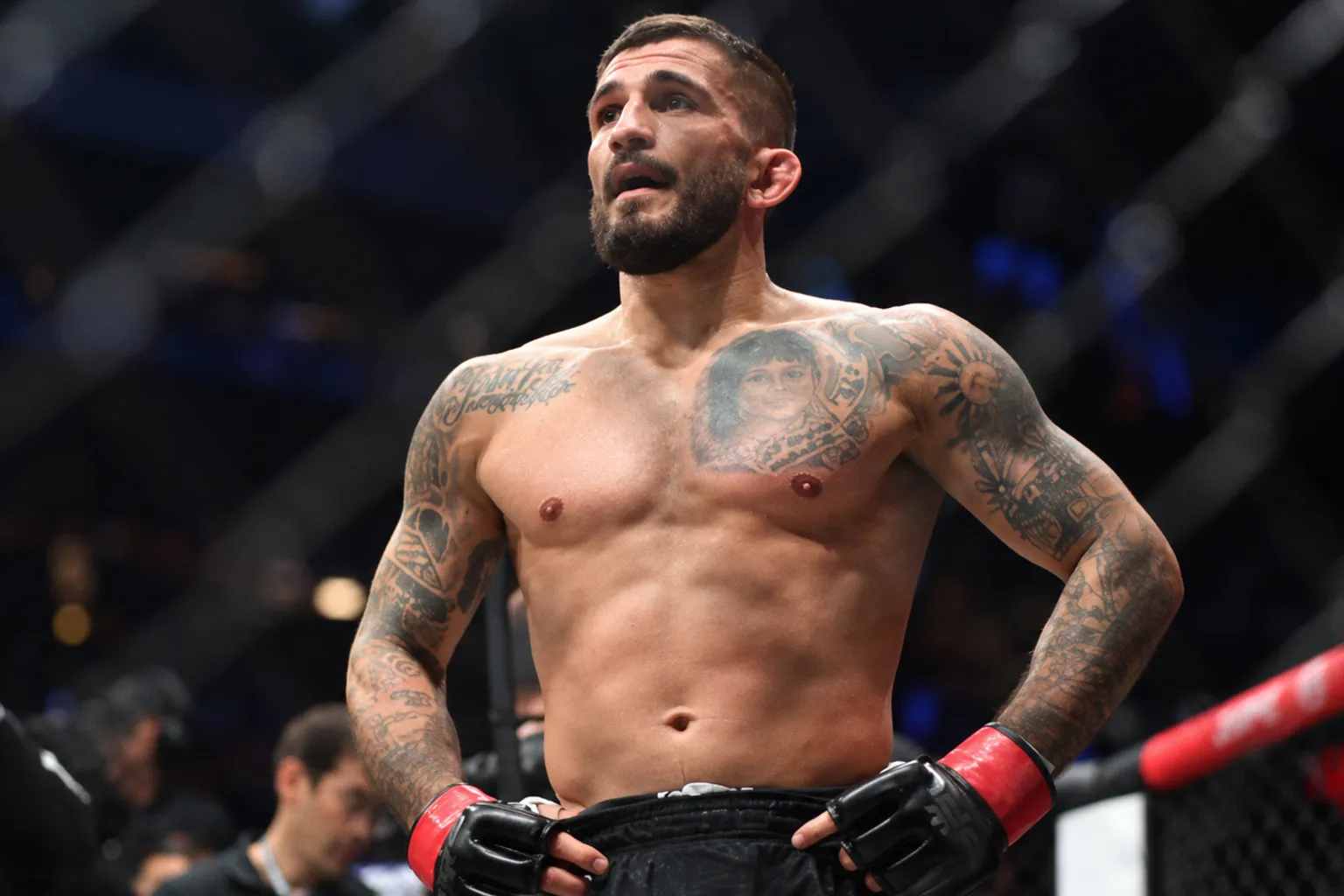 Анализ поединка UFC с участием Докауса и Баррихо