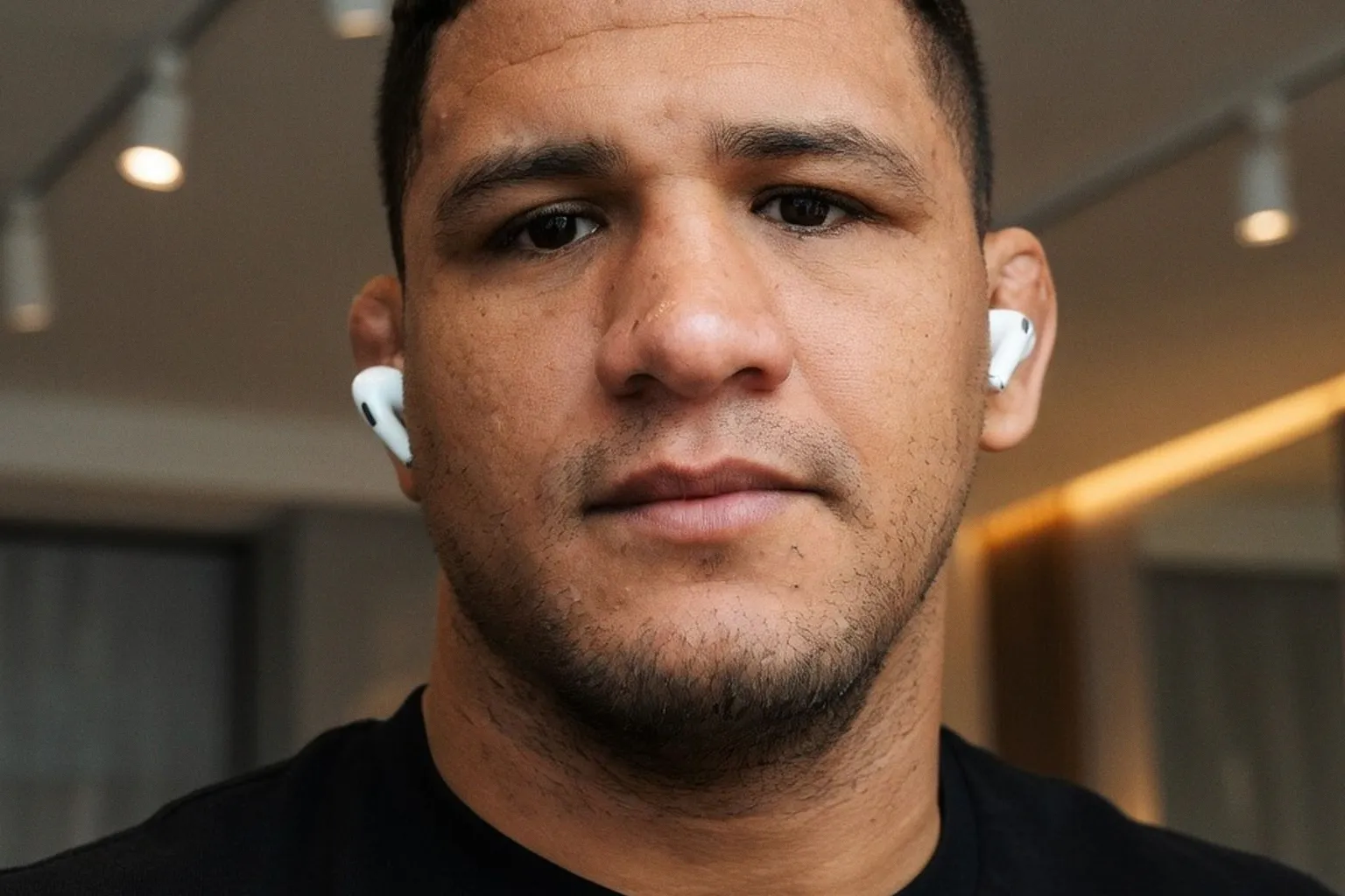 Гилберт Бернс разделил понятие лучшего джитсера UFC на прикладную эффективность и технику