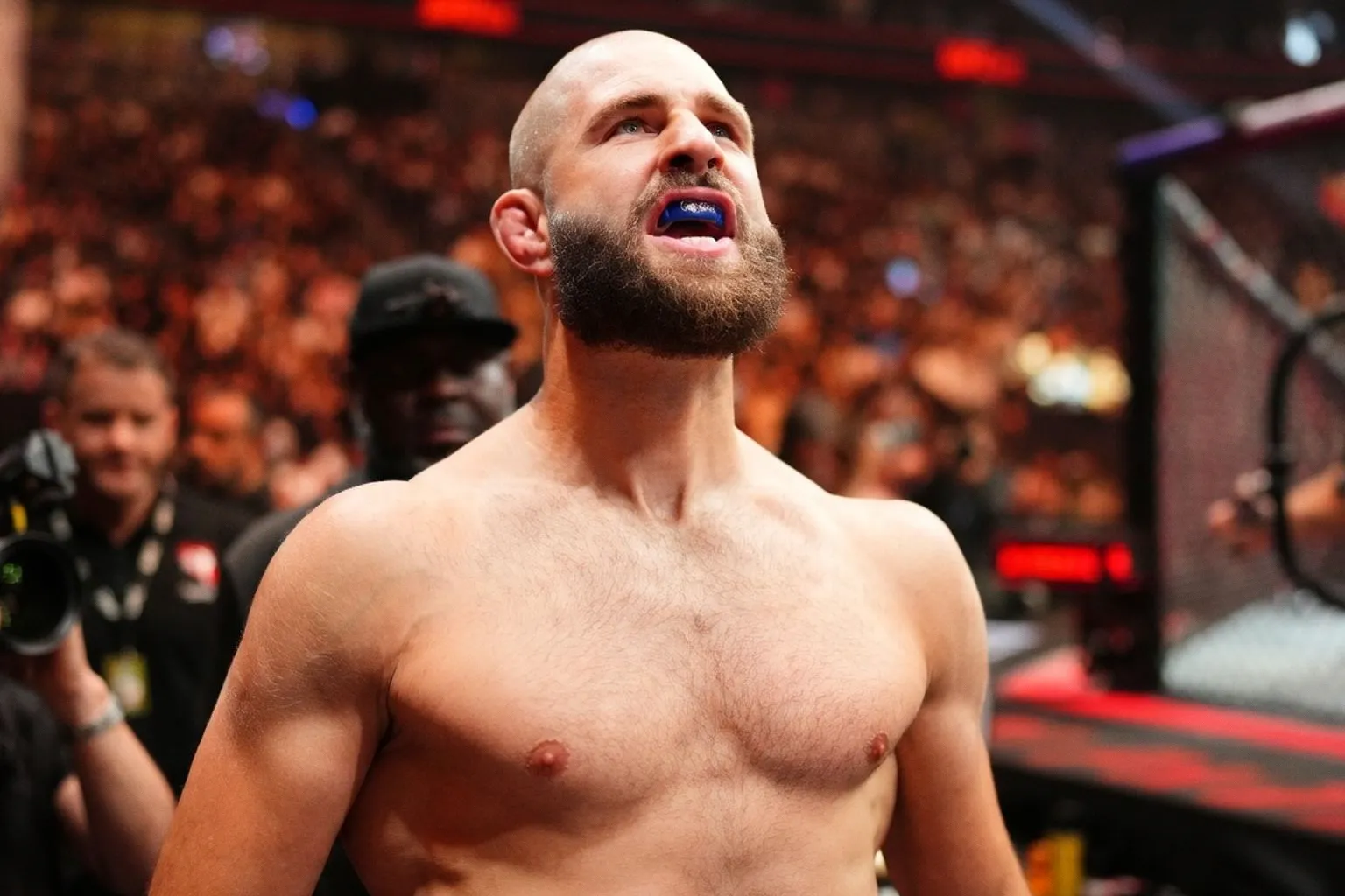 Иржи Прохазка против Навахо Стерлинга: анонсирован главный бой турнира UFC в Катаре