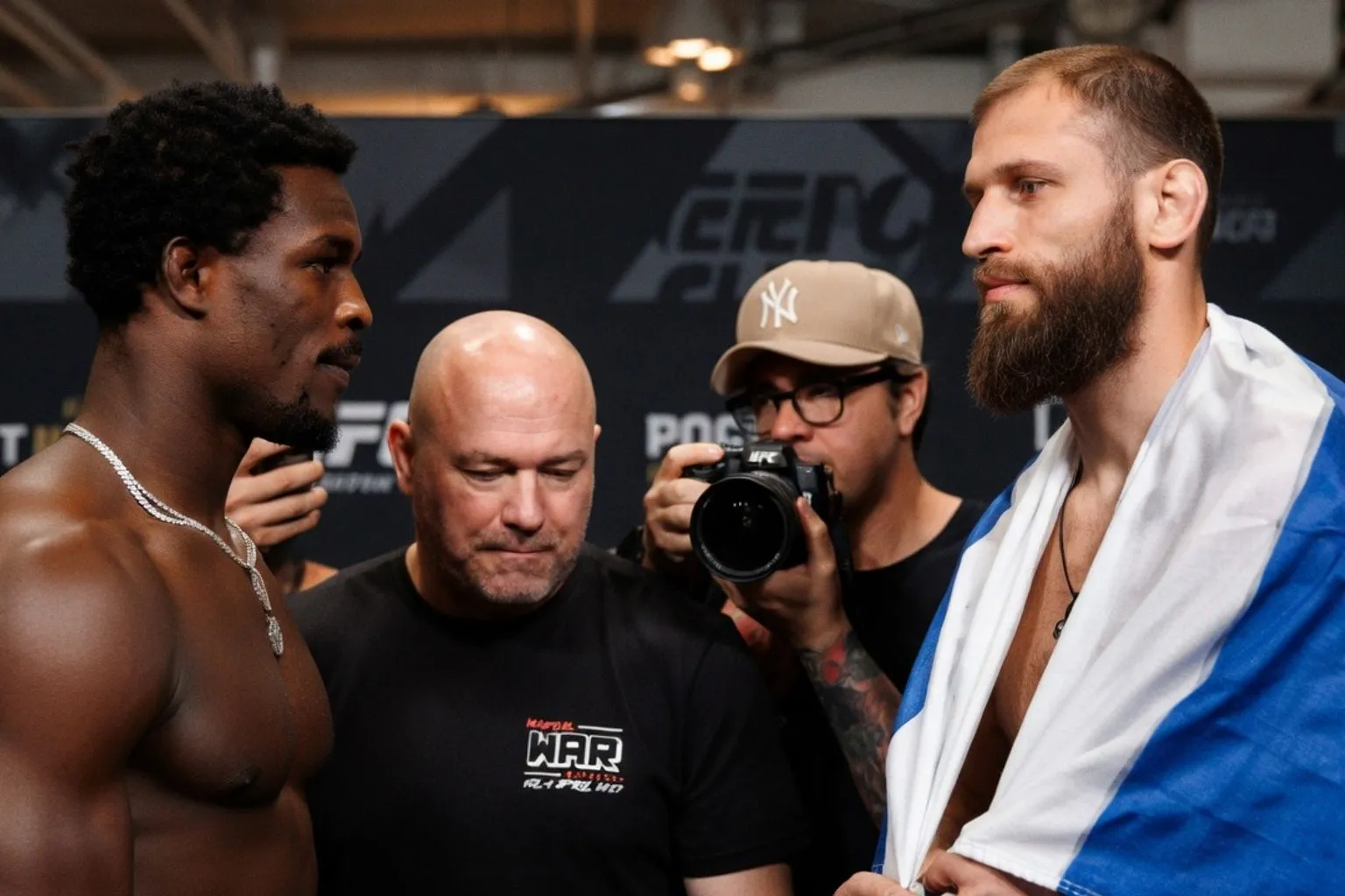Итоги церемониального взвешивания UFC 332: инцидент с весом и анализ дуэлей взглядов
