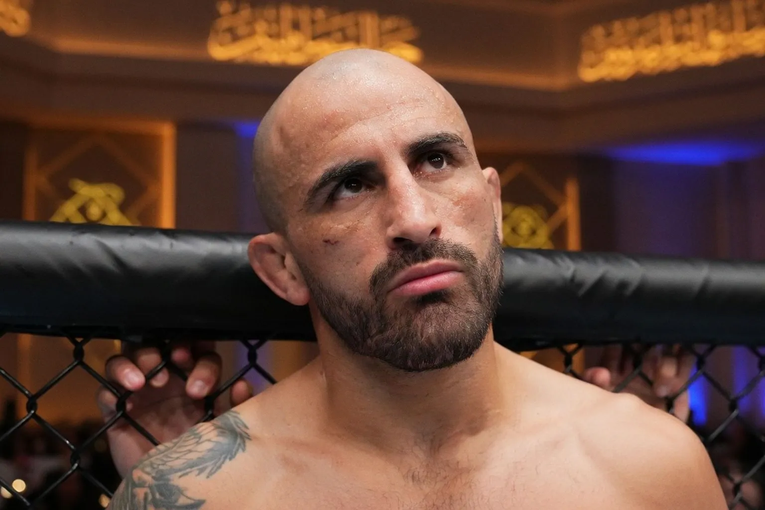 Кард турнира UFC 333 в Абу-Даби окончательно сформирован: 14 боев и два титульных противостояния