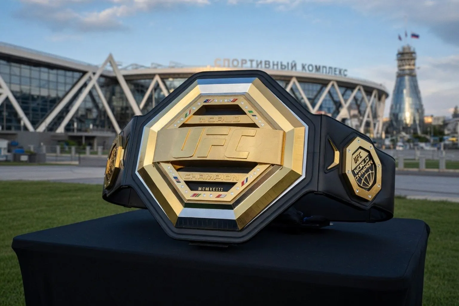 Наталия Силва и Ван Цун разыграют вакантный пояс UFC 332 после травмы Шевченко