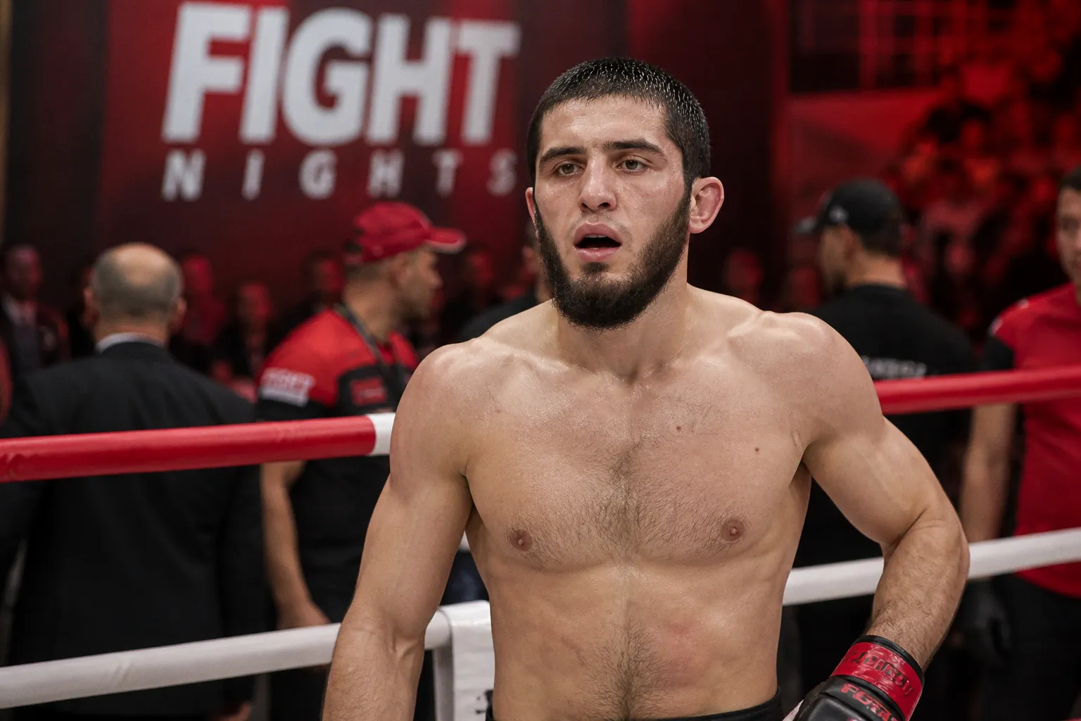 Титульный бой Махачева в UFC поднял в США тему допинга в российском ММА
