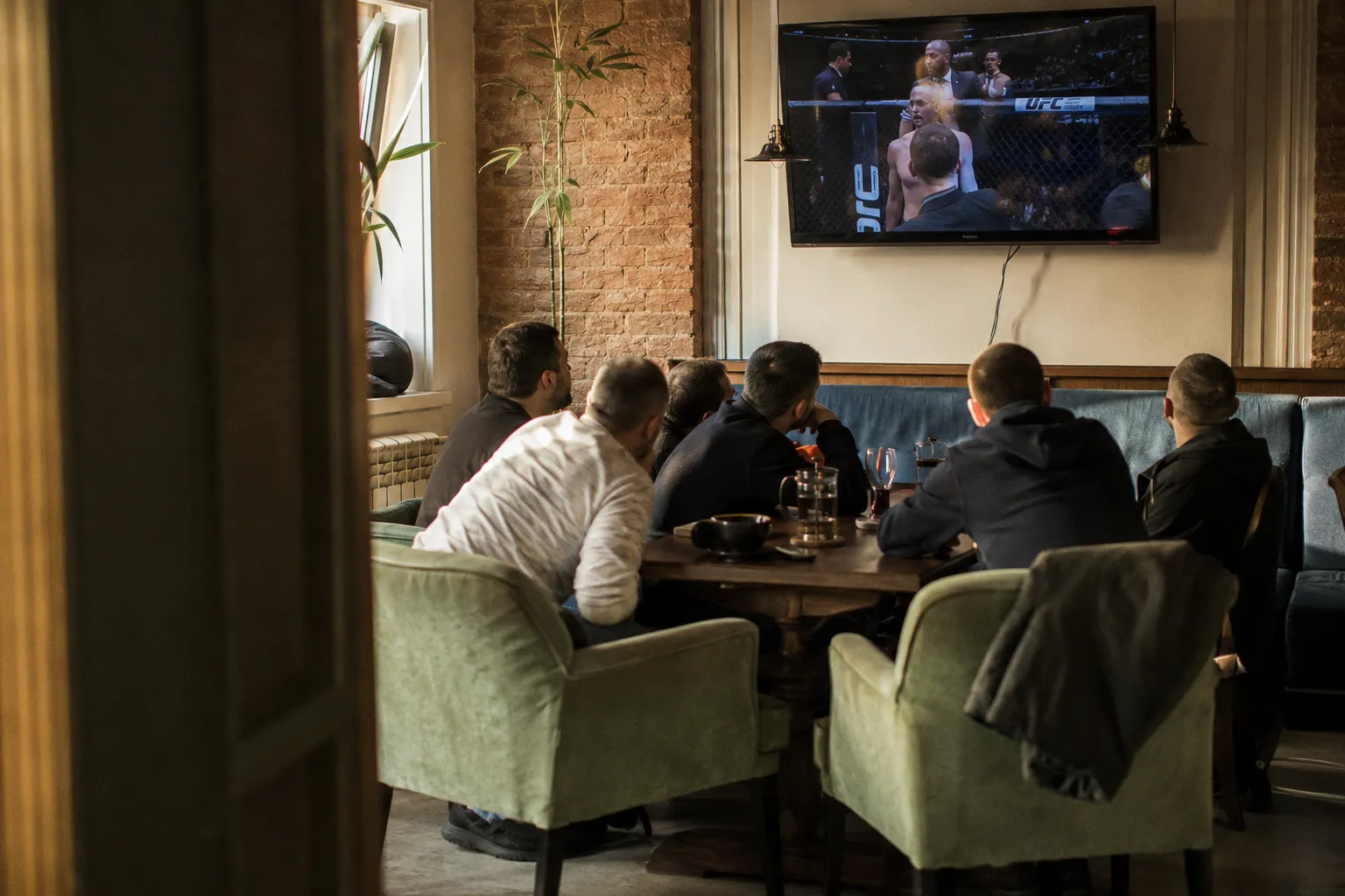 Визит Дональда Трампа на UFC Freedom 250: политические последствия и отказ Даны Уайта от повторения формата
